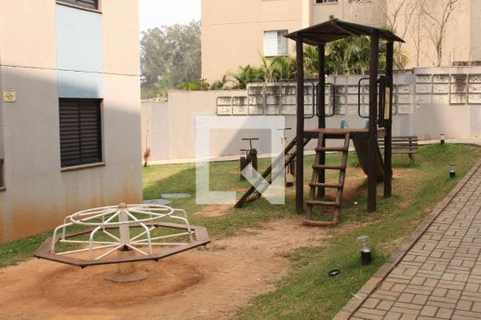 Área comum de apartamento para alugar com 3 quartos, 94m² em Jardim Isis, Cotia