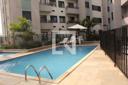 Área comum de apartamento para alugar com 3 quartos, 94m² em Jardim Isis, Cotia