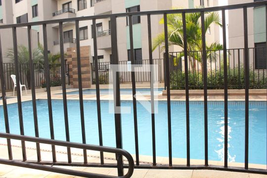 Área comum de apartamento para alugar com 3 quartos, 94m² em Jardim Isis, Cotia