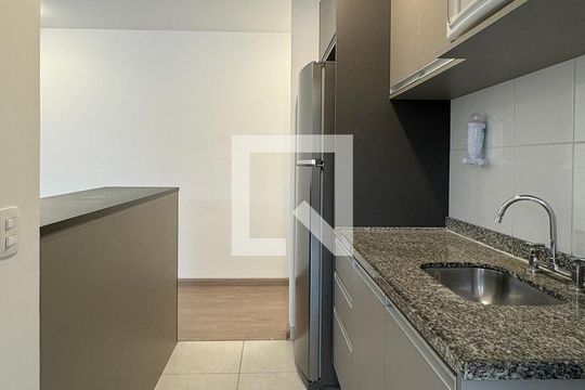 Cozinha de apartamento para alugar com 2 quartos, 67m² em Green Valley, Barueri