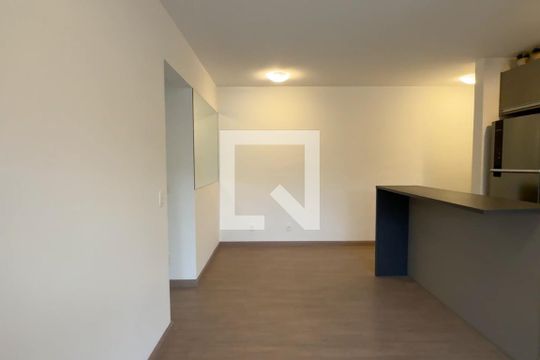 Sala de apartamento para alugar com 2 quartos, 67m² em Green Valley, Barueri