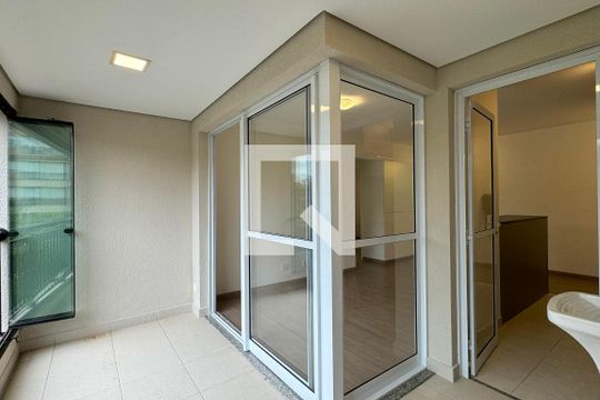 Varanda de apartamento para alugar com 2 quartos, 67m² em Green Valley, Barueri