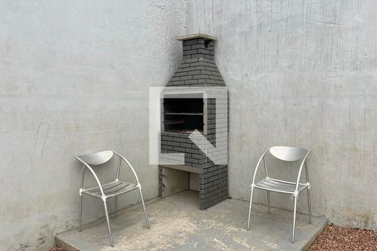 Área Externa de casa para alugar com 1 quarto, 33m² em Santos Dumont, São Leopoldo