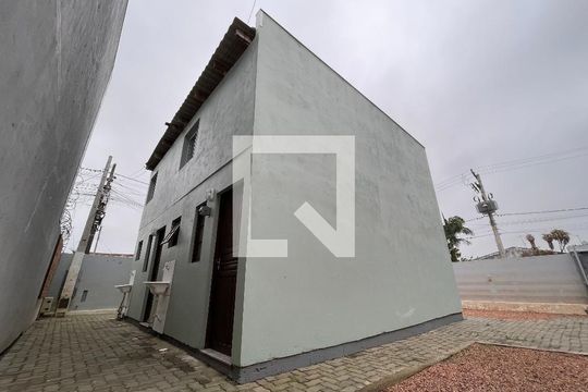 Área Externa de casa para alugar com 1 quarto, 33m² em Santos Dumont, São Leopoldo