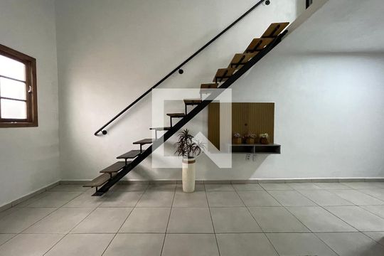 Sala de casa para alugar com 1 quarto, 33m² em Santos Dumont, São Leopoldo