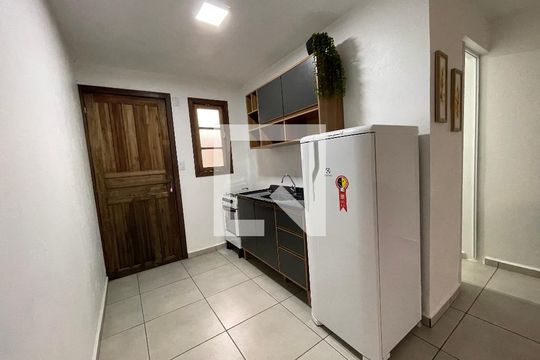 Cozinha de casa para alugar com 1 quarto, 33m² em Santos Dumont, São Leopoldo