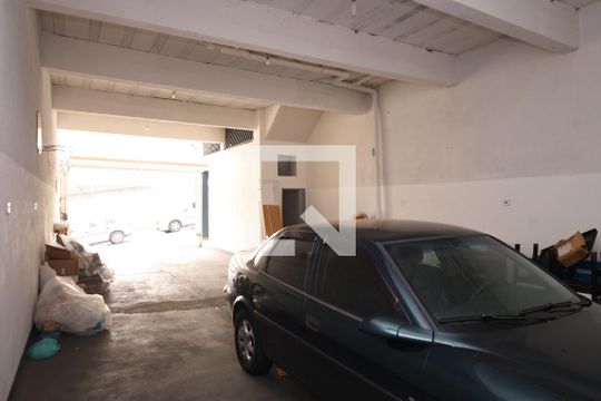 Garagem de casa para alugar com 3 quartos, 280m² em Limoeiro, São Paulo