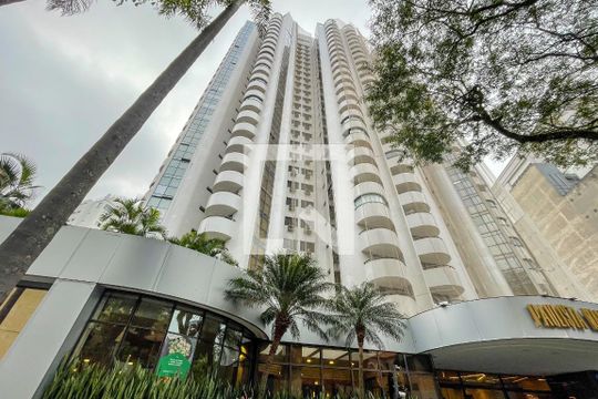 Fachada de casa para alugar com 1 quarto, 51m² em Bela Vista, São Paulo