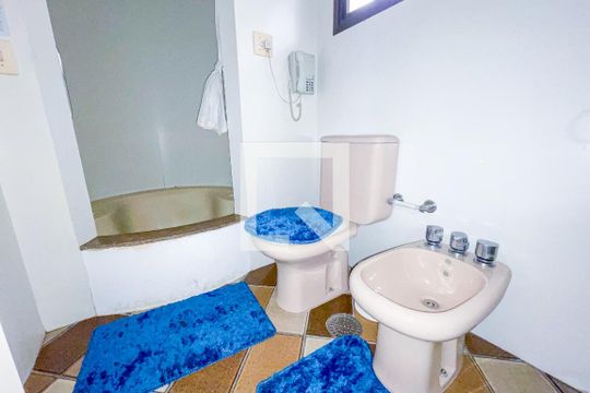 Banheiro de casa para alugar com 1 quarto, 51m² em Bela Vista, São Paulo