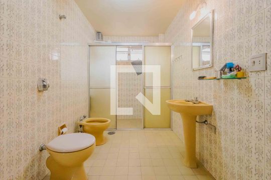 Banheiro de apartamento à venda com 2 quartos, 93m² em Pinheiros, São Paulo