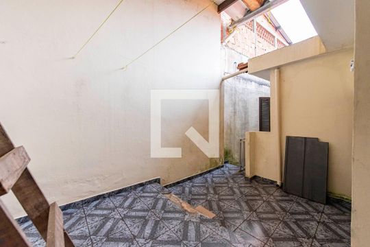 Terraço Fundos de casa à venda com 3 quartos, 148m² em Jardim Cristiane, Santo André