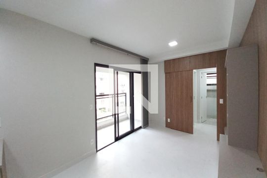 Apartamento para alugar com 1 quarto, 50m² em Cambuí, Campinas