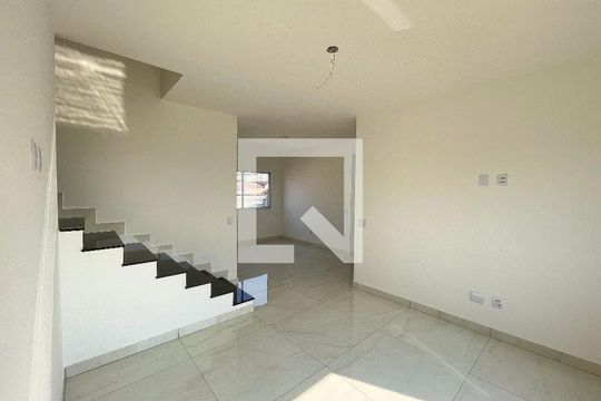 Apartamento à venda com 3 quartos, 180m² em Jardim Industrial, Contagem