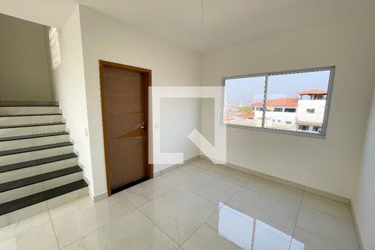Sala de apartamento à venda com 3 quartos, 180m² em Jardim Industrial, Contagem