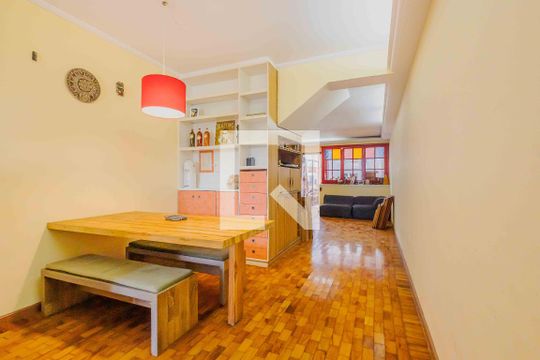 Sala de casa à venda com 3 quartos, 139m² em Cerqueira César, São Paulo