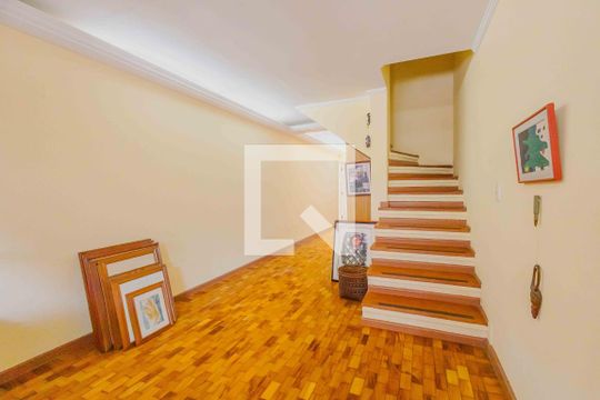 Sala de casa à venda com 3 quartos, 139m² em Cerqueira César, São Paulo