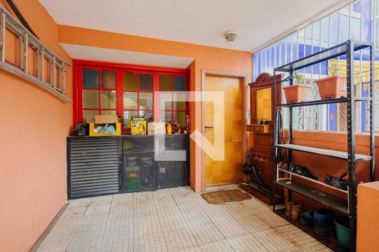 Garagem de casa à venda com 3 quartos, 139m² em Cerqueira César, São Paulo
