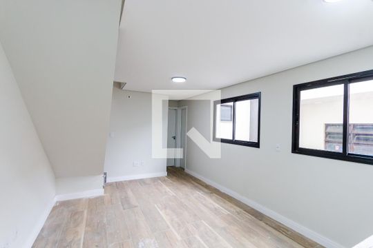 Apartamento à venda com 2 quartos, 76m² em Vila Curuçá, Santo André