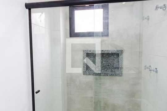 Banheiro de apartamento à venda com 2 quartos, 91m² em Vila Curuçá, Santo André