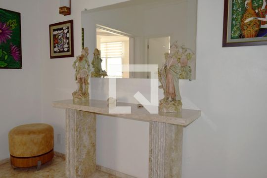 Hall de entrada do apartamento de apartamento à venda com 4 quartos, 340m² em Jardim Paulista, São Paulo