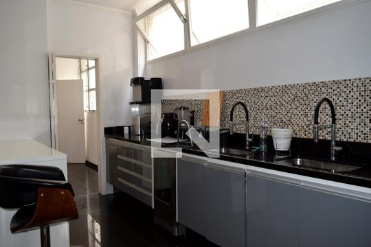 Cozinha de apartamento à venda com 4 quartos, 340m² em Jardim Paulista, São Paulo