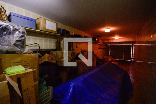 Garagem  de casa à venda com 3 quartos, 450m² em Cursino, São Paulo