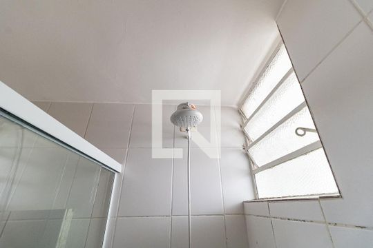 Banheiro Social de apartamento à venda com 3 quartos, 83m² em Aclimação, São Paulo