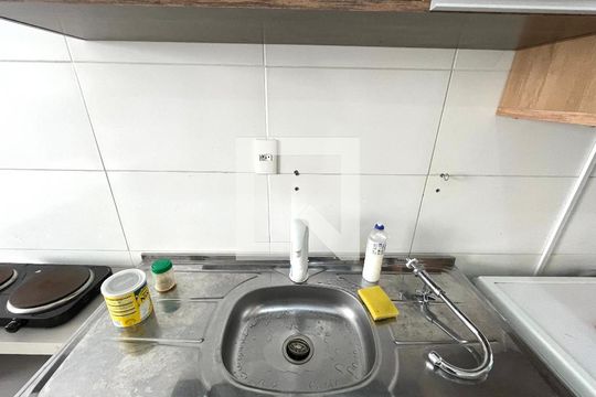Cozinha de kitnet/studio para alugar com 1 quarto, 20m² em Jardim Oriental, São Paulo