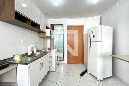 Cozinha de kitnet/studio para alugar com 1 quarto, 20m² em Jardim Oriental, São Paulo