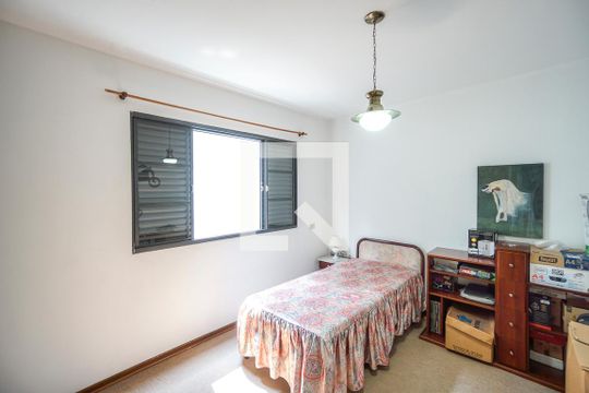 Quarto 01 de casa à venda com 4 quartos, 350m² em Jardim Textil, São Paulo