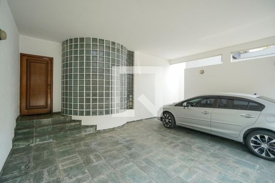 Garagem de casa à venda com 4 quartos, 350m² em Jardim Textil, São Paulo