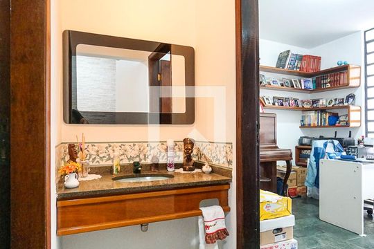 Lavabo de casa à venda com 4 quartos, 350m² em Jardim Textil, São Paulo