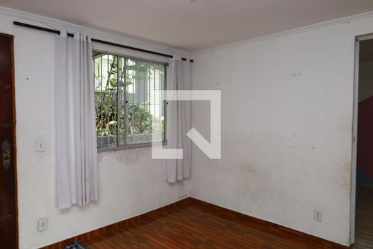Sala de apartamento para alugar com 2 quartos, 50m² em Itaquera, São Paulo