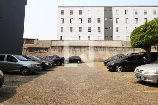 Área comum - Estacionamento de apartamento para alugar com 2 quartos, 50m² em Itaquera, São Paulo