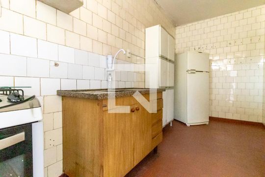 Cozinha de apartamento à venda com 2 quartos, 77m² em Vila Nova Conceição, São Paulo