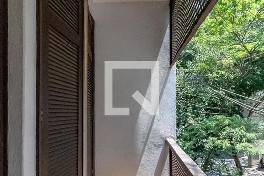 Sacada de apartamento à venda com 2 quartos, 77m² em Vila Nova Conceição, São Paulo