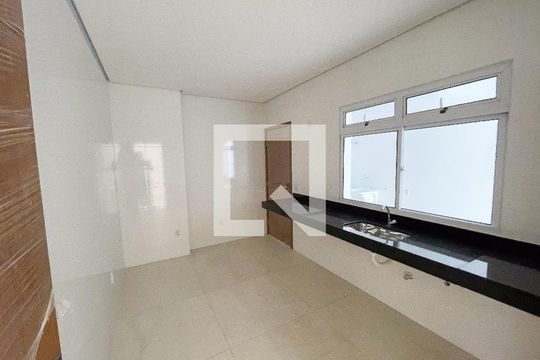 Cozinha de apartamento à venda com 3 quartos, 150m² em Jardim Industrial, Contagem