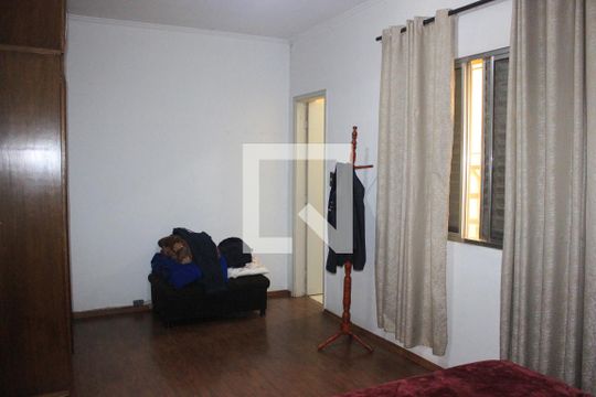 Suíte  de casa à venda com 5 quartos, 243m² em Vila Augusta, Guarulhos