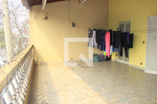 Varanda do quarto 3 de casa à venda com 5 quartos, 243m² em Vila Augusta, Guarulhos