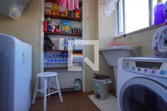 Cozinha e Área de Serviço de apartamento à venda com 3 quartos, 120m² em Petrópolis, Porto Alegre