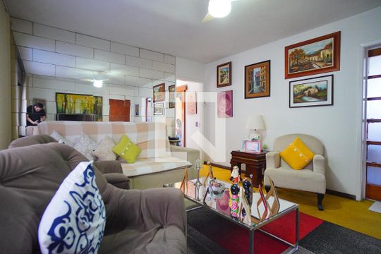 Sala de apartamento à venda com 3 quartos, 120m² em Petrópolis, Porto Alegre
