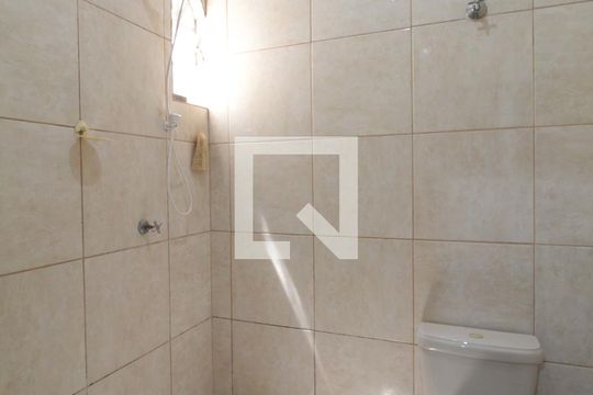 Banheiro de casa à venda com 2 quartos, 60m² em São Salvador, Belo Horizonte