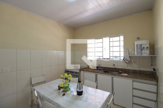 Cozinha de casa à venda com 2 quartos, 60m² em São Salvador, Belo Horizonte