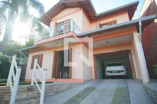 Fachada de casa à venda com 3 quartos, 249m² em Rondônia, Novo Hamburgo