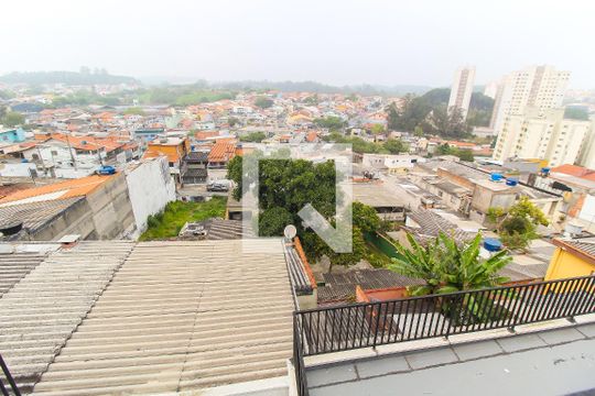 Vista da Sala de apartamento para alugar com 1 quarto, 32m² em Vila Carmosina, São Paulo