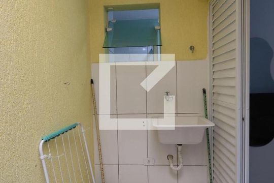 Lavanderia de kitnet/studio para alugar com 1 quarto, 28m² em Vila Divina Pastora, São Paulo