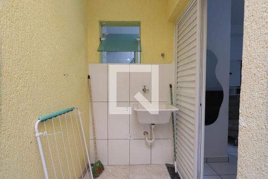 Lavanderia de kitnet/studio para alugar com 1 quarto, 28m² em Vila Divina Pastora, São Paulo