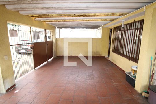 Garagem de casa à venda com 3 quartos, 130m² em Casa Verde, São Paulo