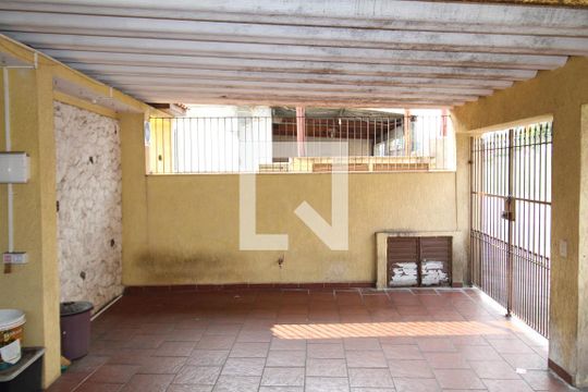 Garagem de casa à venda com 3 quartos, 130m² em Casa Verde, São Paulo