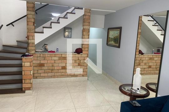 Sala de casa à venda com 3 quartos, 200m² em Vila Nova Mazzei, São Paulo